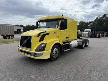 Main image Volvo VNL64T